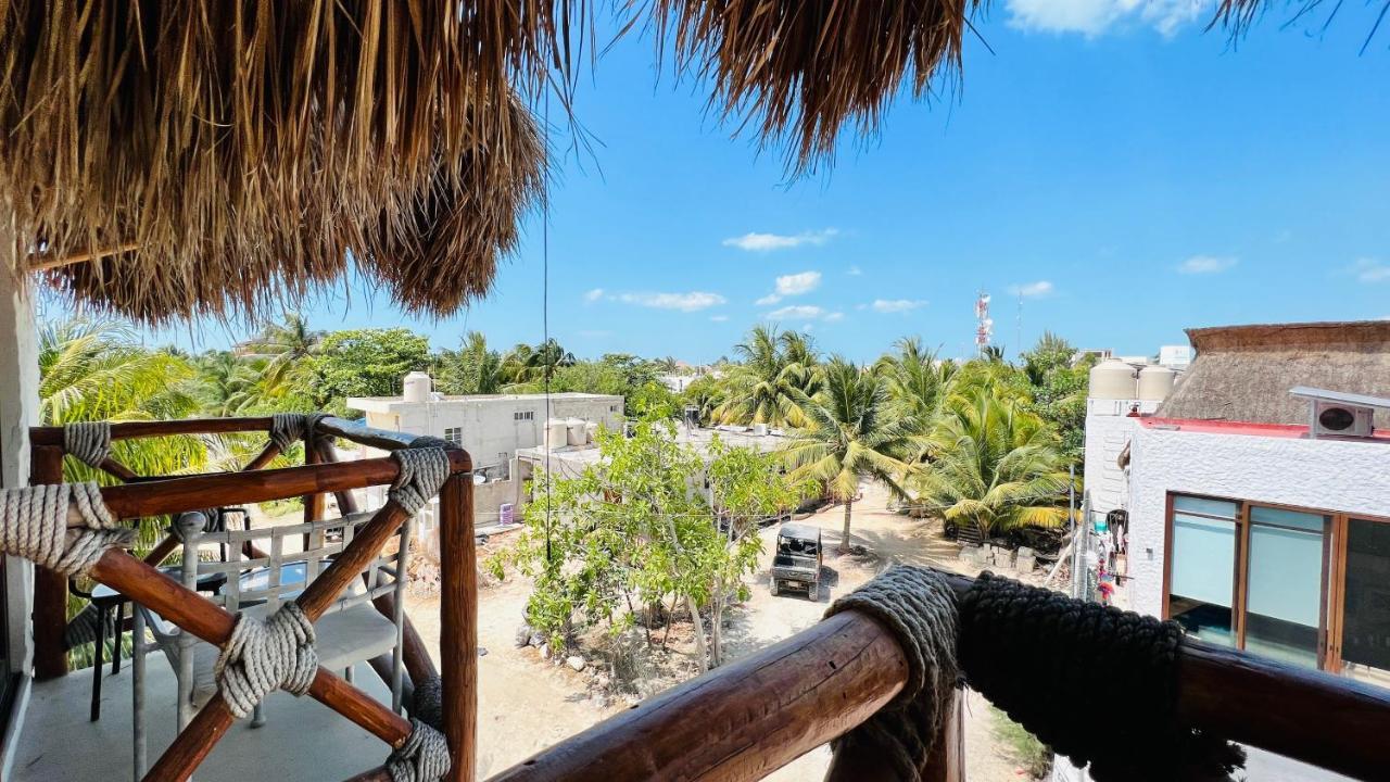 Hotel MAYARI HolBox Exterior foto View of Tulum from a rooftop